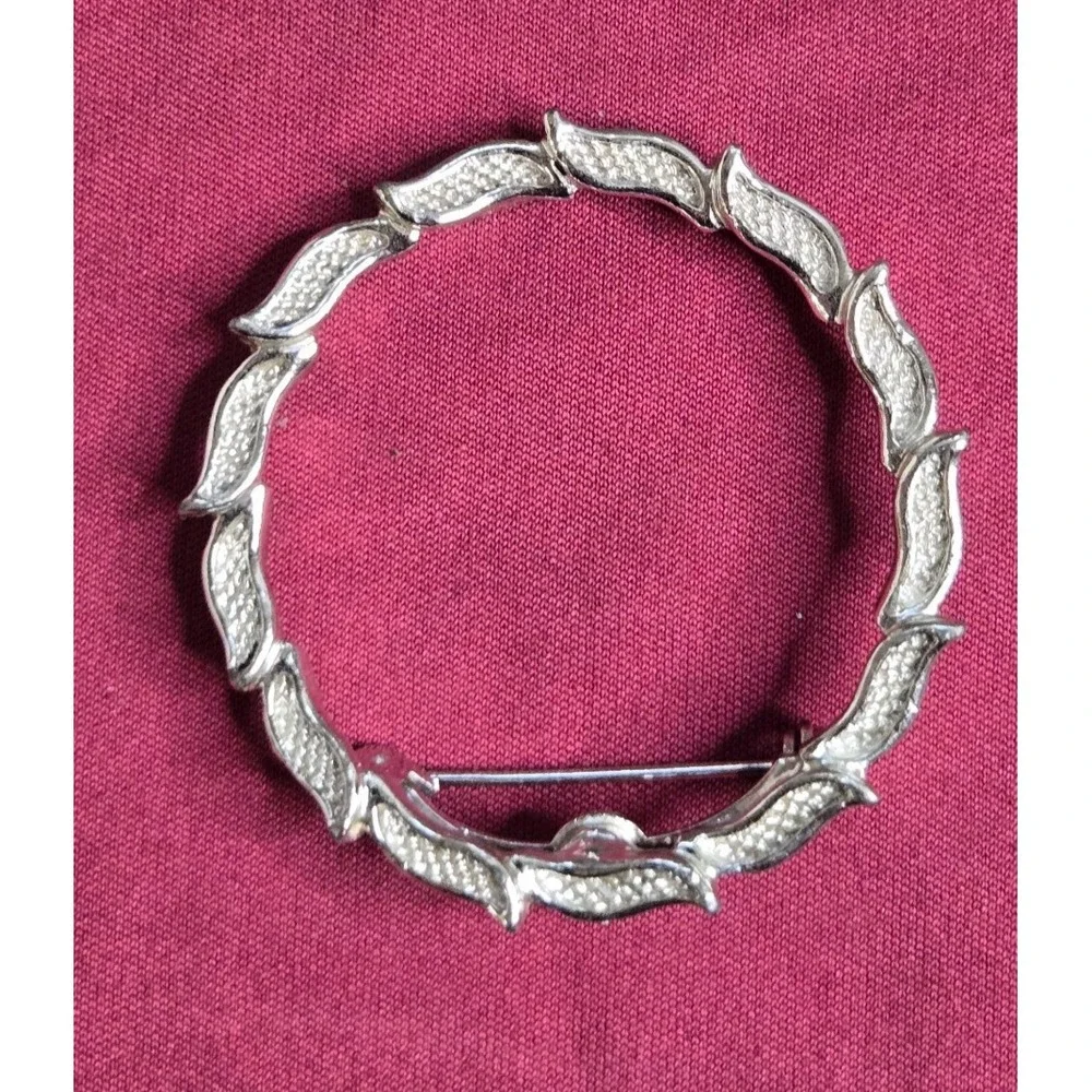 Vintage Silver Tone Circle Swirl Brooch Pin Textured Abstract Design Stamp GERRY